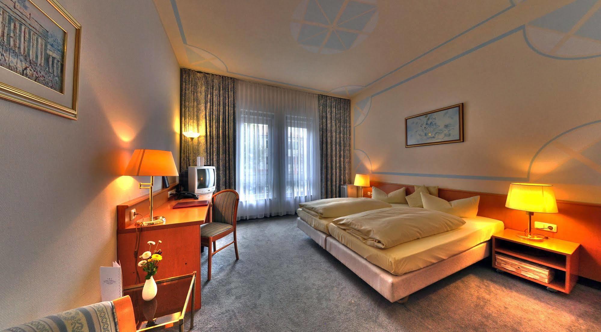 Hotel Central Dachau Garni Luaran gambar